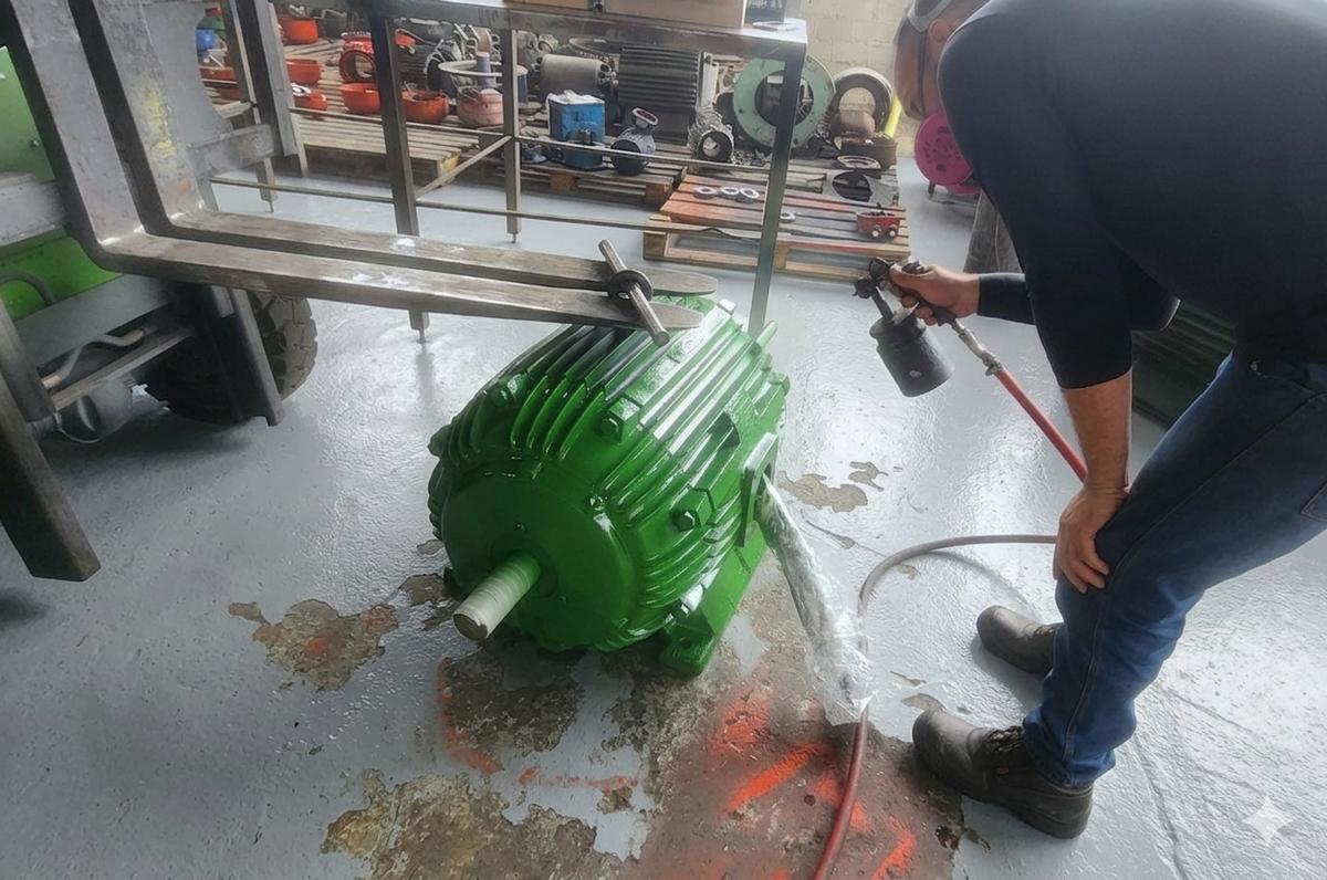 Motor que requiere rebobinado